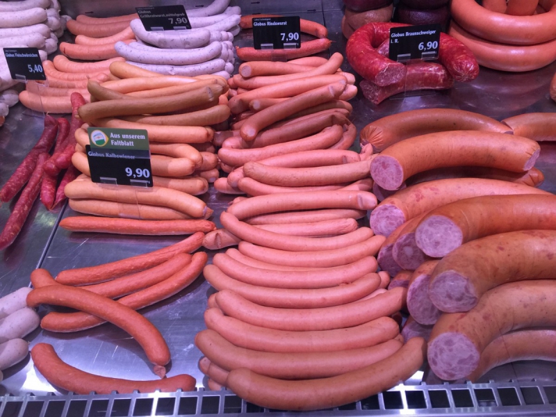 charcuterie-TRIGANCE-min_sausages_meat_butchery-1069321